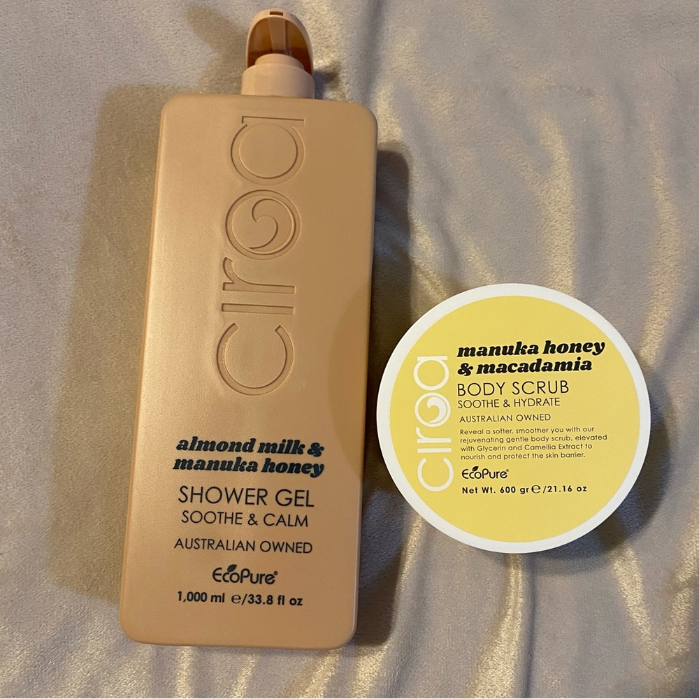Ciroa shower gel and body scrub manuka honey almond milk macadamia